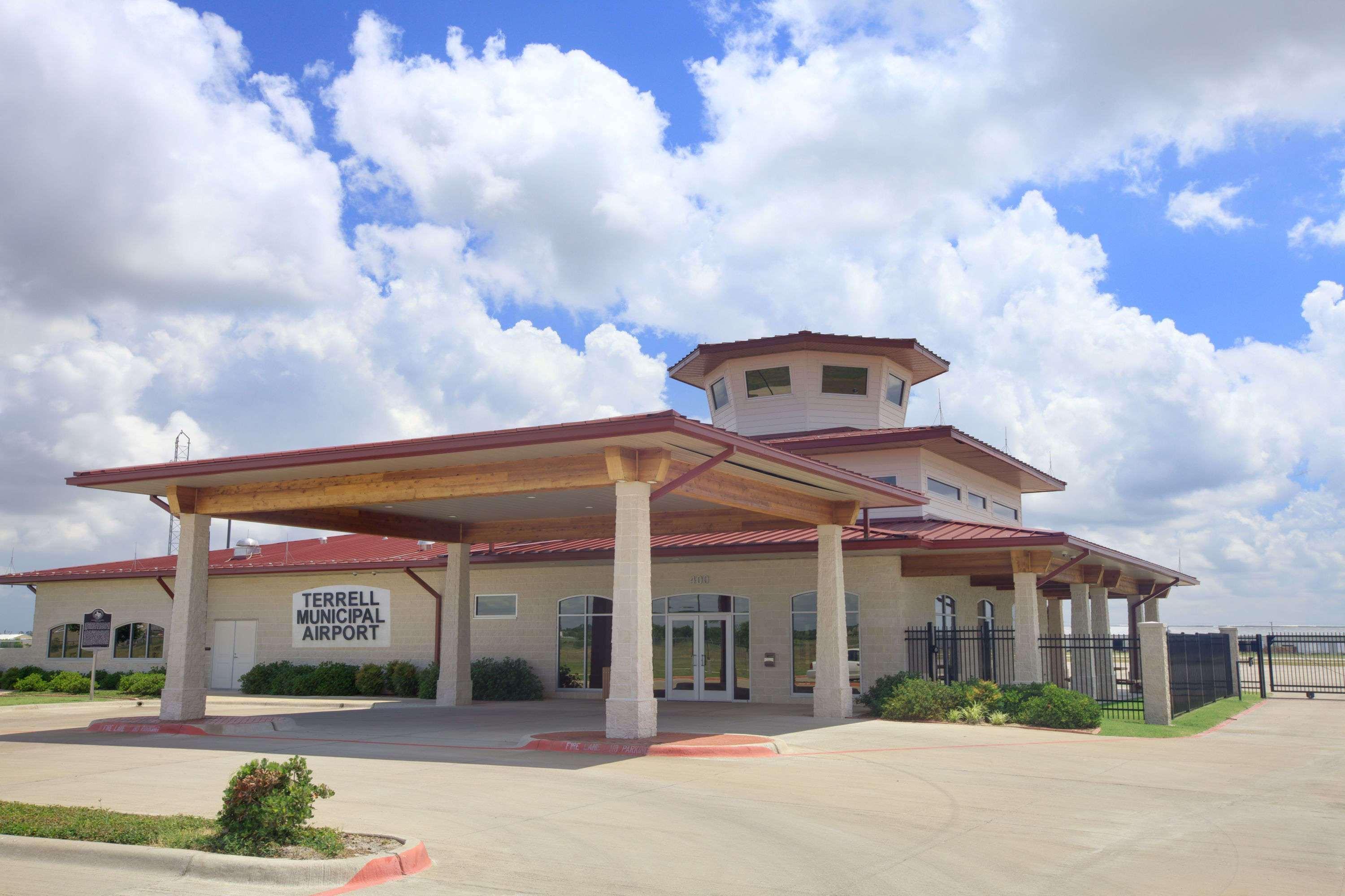 Baymont By Wyndham Terrell Hotel Exterior foto